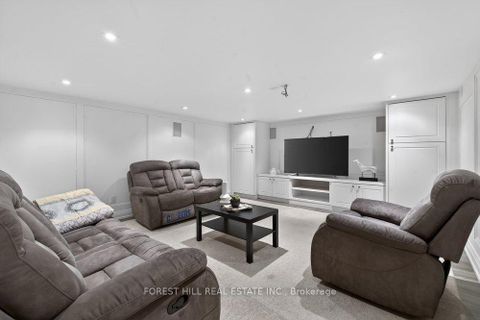 Photo 28 at 210 Willowdale Avenue, Willowdale East, Toronto