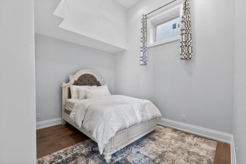 Photo 29 at 210 Willowdale Avenue, Willowdale East, Toronto