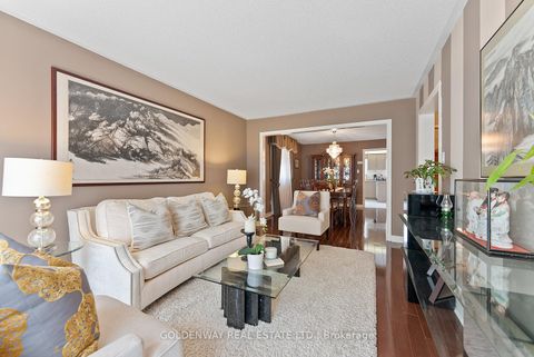 Photo 6 at 6 Loyal Blue Crescent, Devonsleigh, Richmond Hill