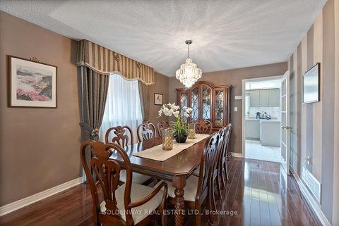 Photo 7 at 6 Loyal Blue Crescent, Devonsleigh, Richmond Hill