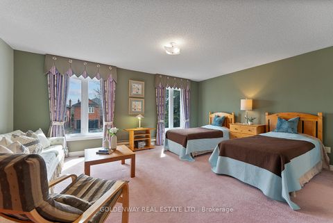 Photo 15 at 6 Loyal Blue Crescent, Devonsleigh, Richmond Hill