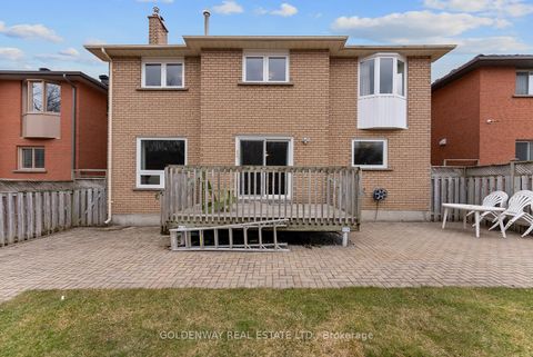 Photo 19 at 6 Loyal Blue Crescent, Devonsleigh, Richmond Hill