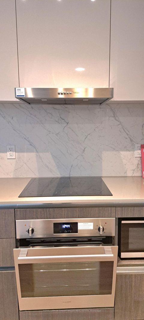 Photo 6 at 6210 - 225 Commerce Street, Vaughan Corporate Centre, Vaughan