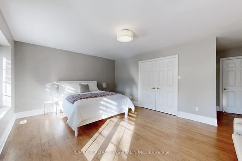 Photo 28 at 11 Delevan Court, Bayview Hill, Richmond Hill