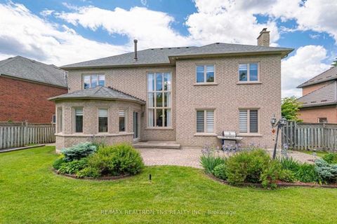 Photo 49 at 11 Delevan Court, Bayview Hill, Richmond Hill