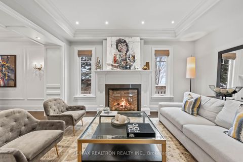 Photo 8 at 50 Evita Court, Uplands, Vaughan