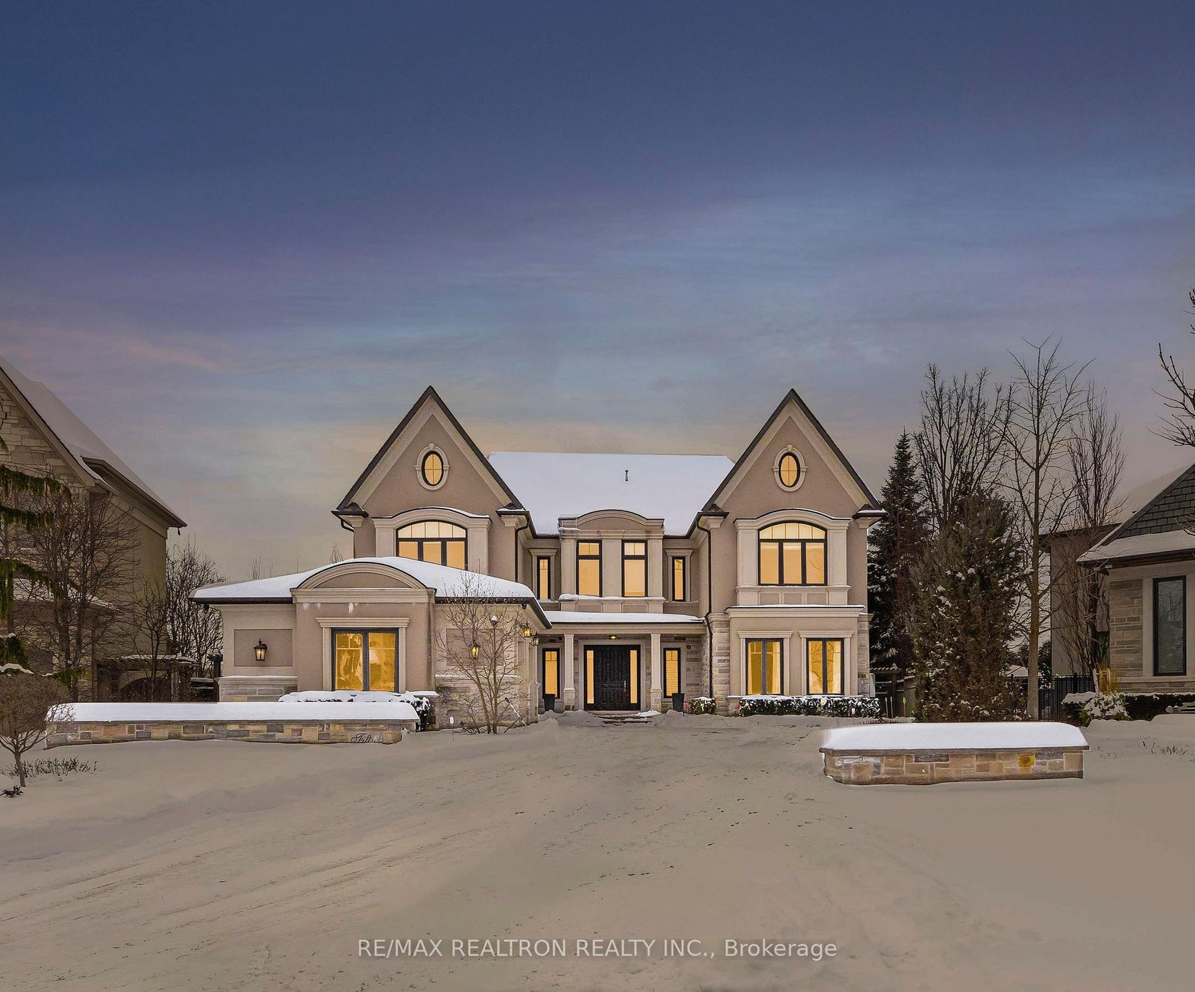 50 Evita Court, Uplands, Vaughan photo number 2