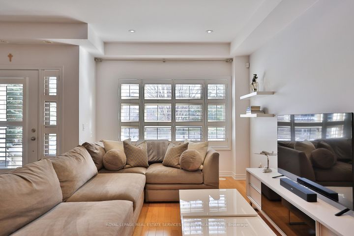 Photo 3 at 15 - 2460 Prince Michael Drive, JC Joshua Creek, Oakville