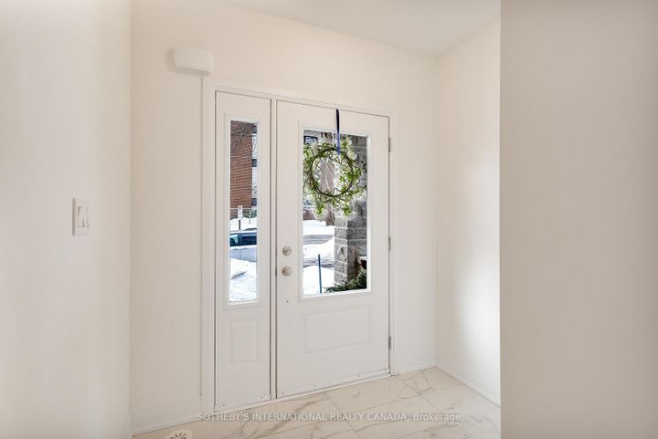 Photo 4 at 197 Wyndham Street, Streetsville, Mississauga