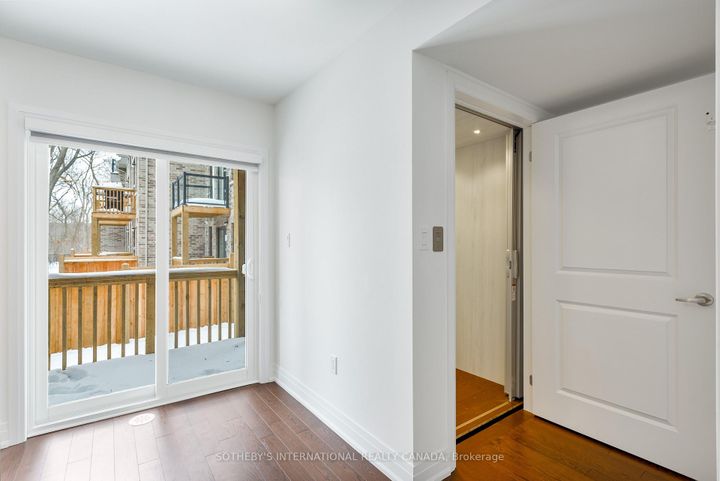 Photo 8 at 197 Wyndham Street, Streetsville, Mississauga