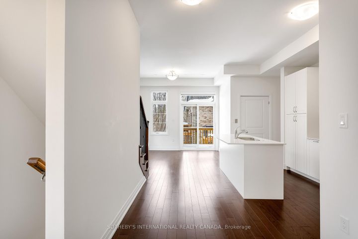 Photo 15 at 197 Wyndham Street, Streetsville, Mississauga