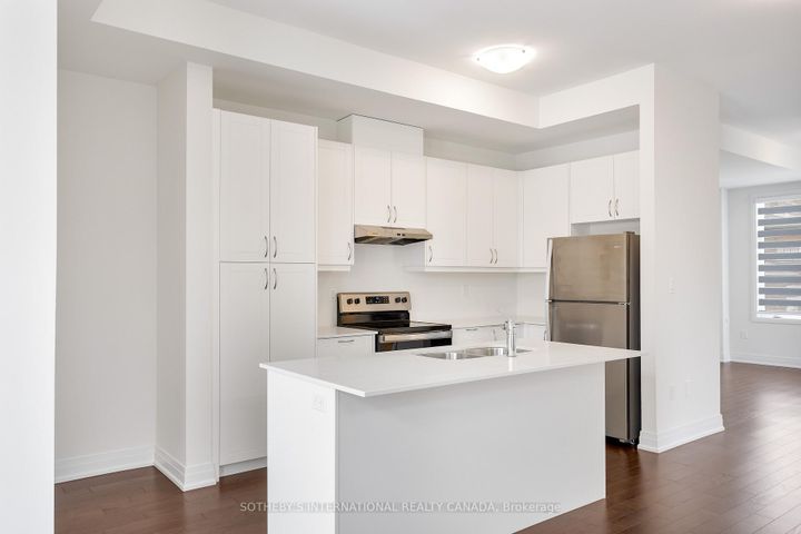 Photo 19 at 197 Wyndham Street, Streetsville, Mississauga