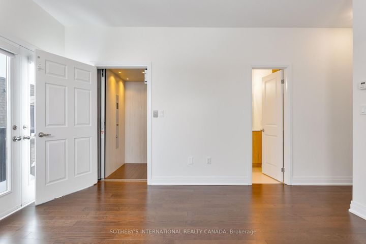 Photo 31 at 197 Wyndham Street, Streetsville, Mississauga