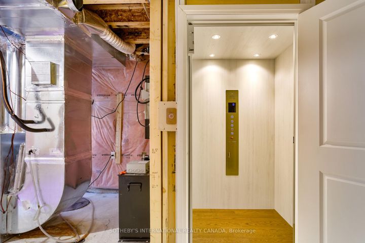 Photo 41 at 197 Wyndham Street, Streetsville, Mississauga