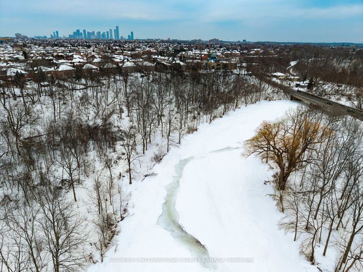 Photo 45 at 197 Wyndham Street, Streetsville, Mississauga