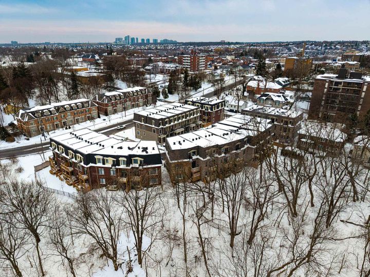 Photo 46 at 197 Wyndham Street, Streetsville, Mississauga