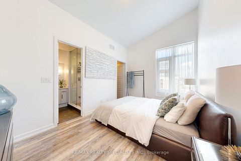 Photo 29 at 10 - 233 Broward Way, Rural Innisfil, Innisfil