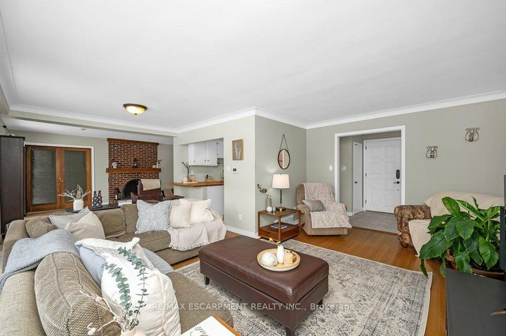 Photo 9 at 345 Sandlewood Road, WO West, Oakville