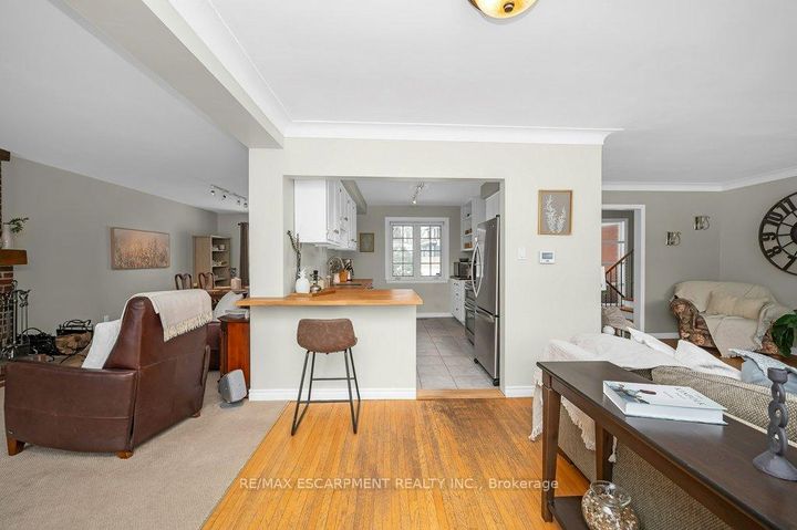 Photo 10 at 345 Sandlewood Road, WO West, Oakville