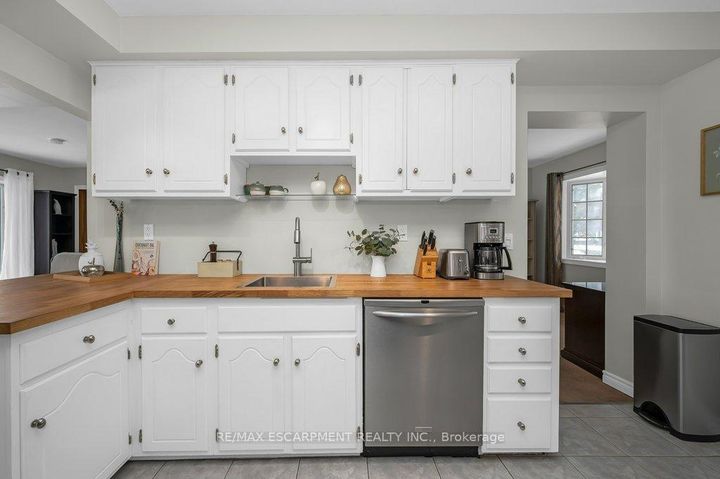 Photo 18 at 345 Sandlewood Road, WO West, Oakville