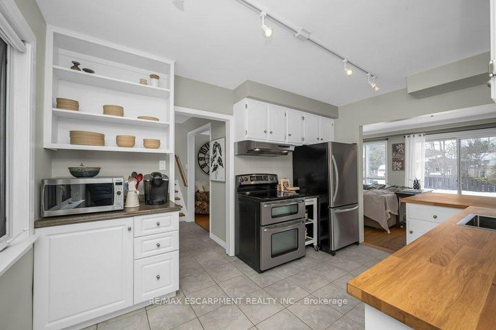 Photo 19 at 345 Sandlewood Road, WO West, Oakville