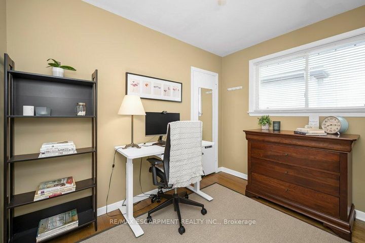 Photo 21 at 345 Sandlewood Road, WO West, Oakville