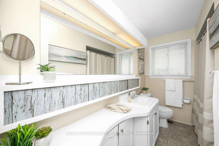 Photo 25 at 345 Sandlewood Road, WO West, Oakville