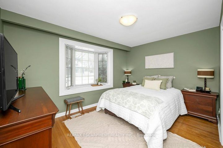 Photo 26 at 345 Sandlewood Road, WO West, Oakville