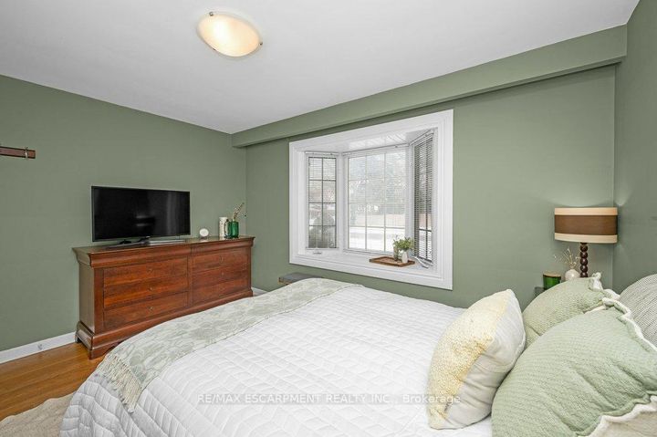 Photo 27 at 345 Sandlewood Road, WO West, Oakville