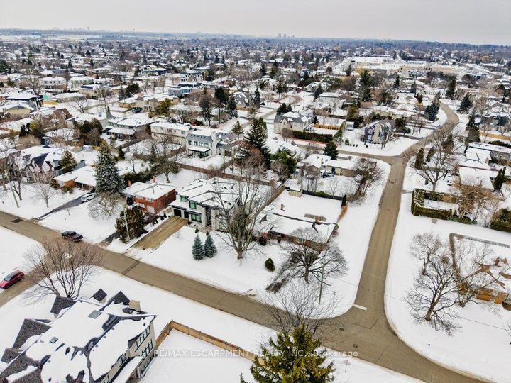 Photo 31 at 345 Sandlewood Road, WO West, Oakville