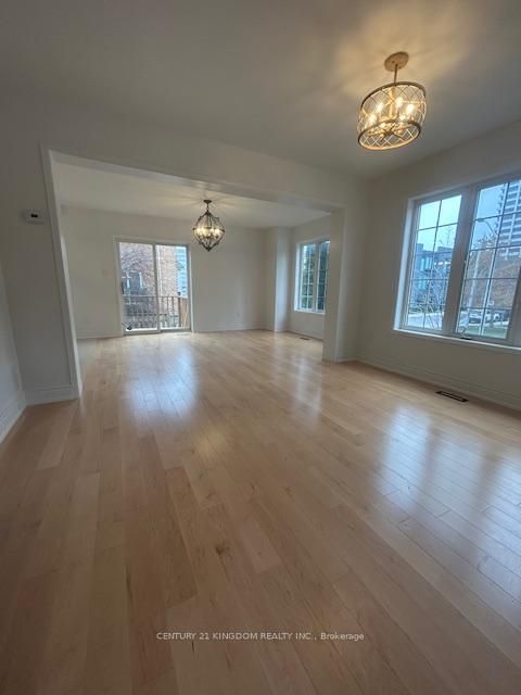 Photo 6 at 1 Seton Park Road, Flemingdon Park, Toronto