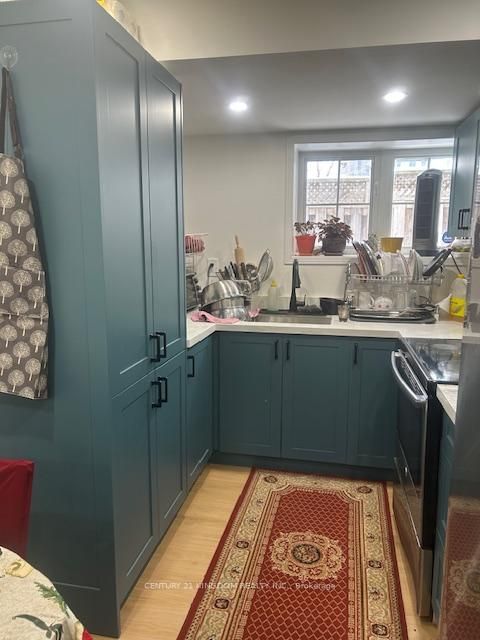 Photo 29 at 1 Seton Park Road, Flemingdon Park, Toronto