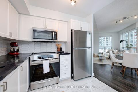 Photo 5 at 714 - 410 Queens Quay W, Waterfront Communities C1, Toronto