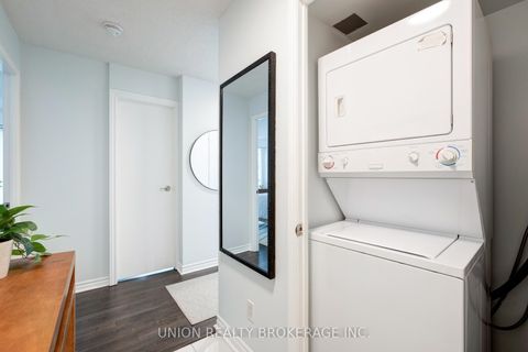Photo 12 at 714 - 410 Queens Quay W, Waterfront Communities C1, Toronto