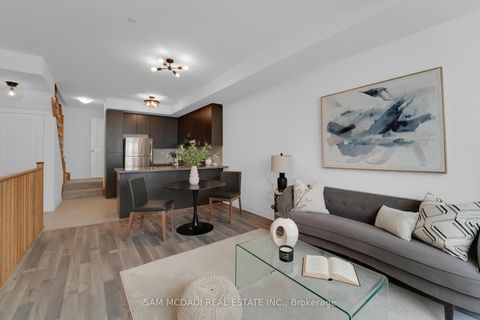 Photo 2 at 14 - 1150 Stroud Lane, Clarkson, Mississauga