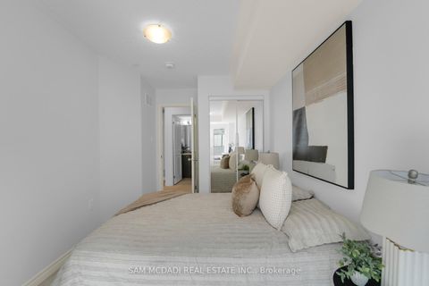 Photo 11 at 14 - 1150 Stroud Lane, Clarkson, Mississauga