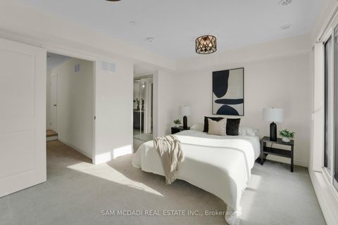 Photo 18 at 14 - 1150 Stroud Lane, Clarkson, Mississauga