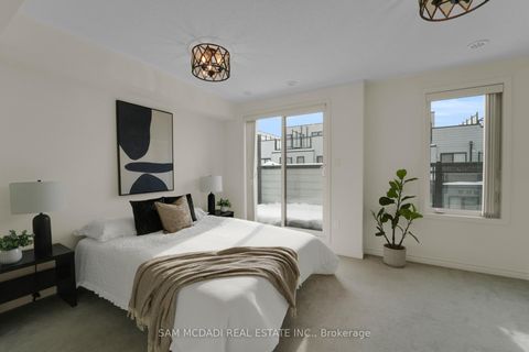 Photo 19 at 14 - 1150 Stroud Lane, Clarkson, Mississauga