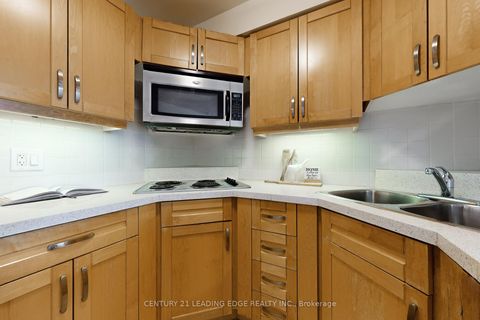 Photo 5 at 303 - 2020 McNicoll Avenue, Milliken, Toronto