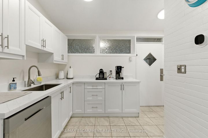 Photo 21 at 230 South Service Road, Mineola, Mississauga