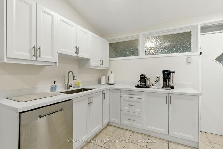 Photo 22 at 230 South Service Road, Mineola, Mississauga