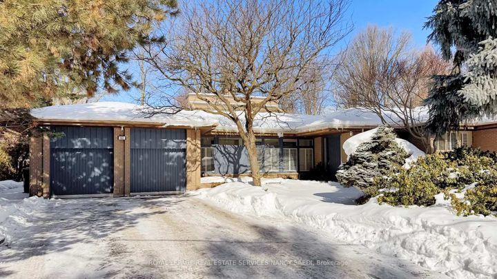 Photo 1 at 62 Wimpole Drive, Windfields, Toronto