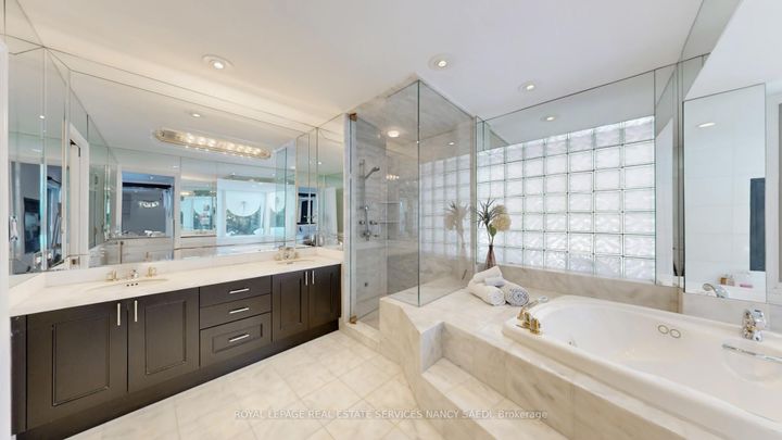 Photo 25 at 62 Wimpole Drive, Windfields, Toronto