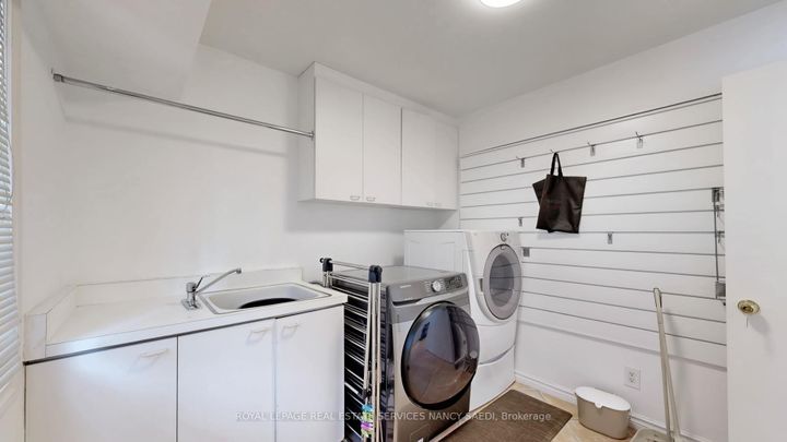 Photo 36 at 62 Wimpole Drive, Windfields, Toronto