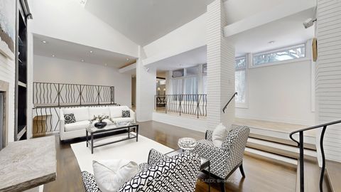 Photo 5 at 62 Wimpole Drive, Windfields, Toronto