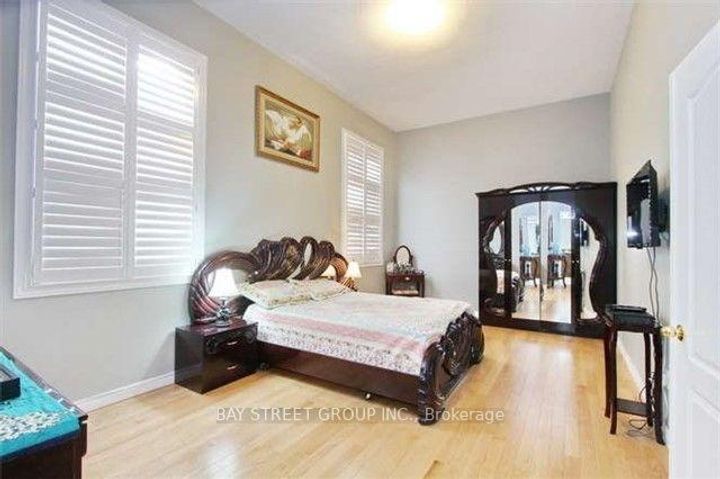 Photo 14 at 6 Everingham Circle, Wellington, Brampton