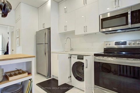 Photo 7 at 232 Pearson Avenue, Swansea, Toronto