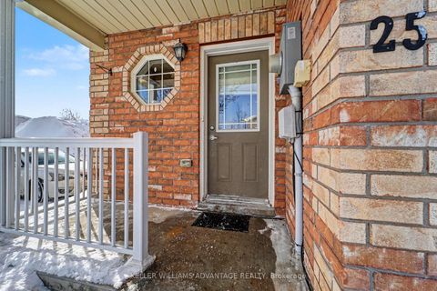 Photo 1 at 25 - 25 Southwoods Crescent, Holly, Barrie