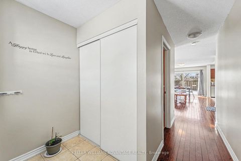 Photo 2 at 25 - 25 Southwoods Crescent, Holly, Barrie