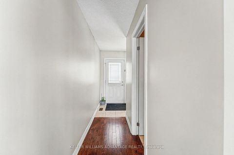 Photo 4 at 25 - 25 Southwoods Crescent, Holly, Barrie